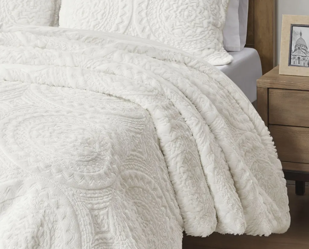 AryaEmbroideredMedallionFauxFurUltraPlushComforterMiniSetIvoryRoomPLPJan202501