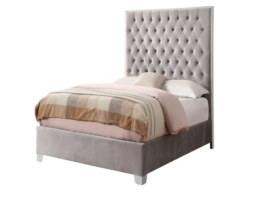 SchaedelQueenUphBed1_kezsy3