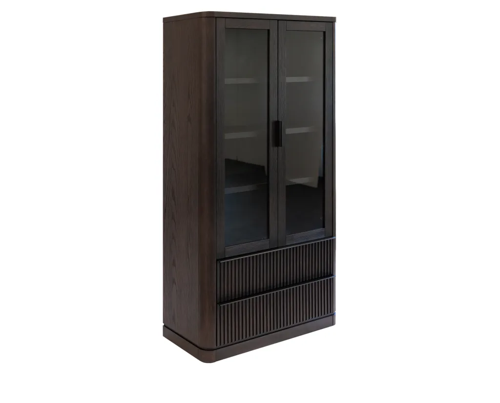 YulmanDisplayCabinet1
